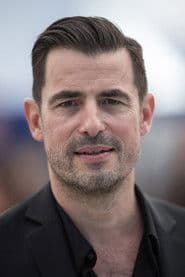 Claes Bang's avatar